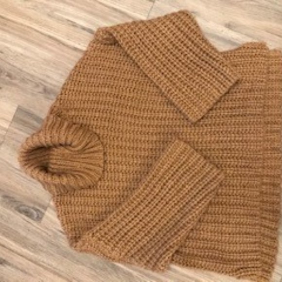 Zara Funnel-Neck Acrylic Warm Rust-Colored Sweater - Picture 2 of 4